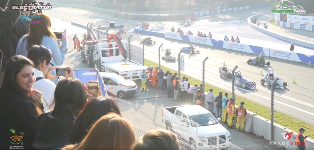 2026-01 Carrera demo en Formula E - Electratón
