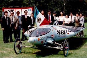 Auto Solar Tonatiuh - Sunrayce 1995, Australia.